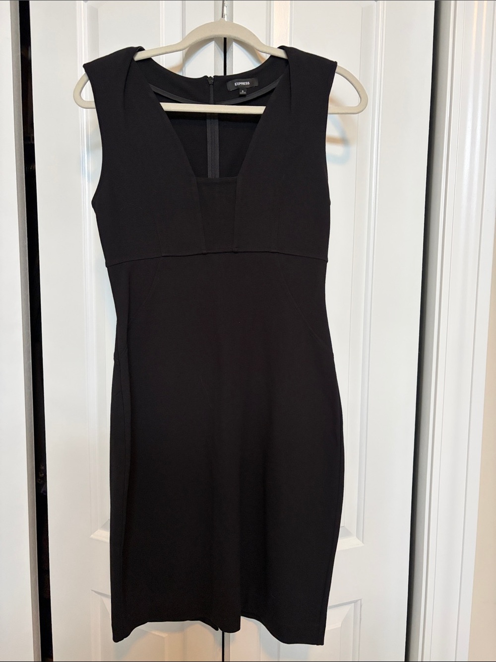 Express Black Sleeveless V-Neck Sheath Mini Dress